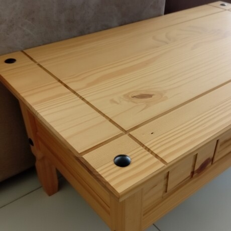 MESA RATONA LIVING DE CENTRO CON CAJÓN EN MADERA MACIZA - LÍNEA MEXICANA COLOR MADERA
