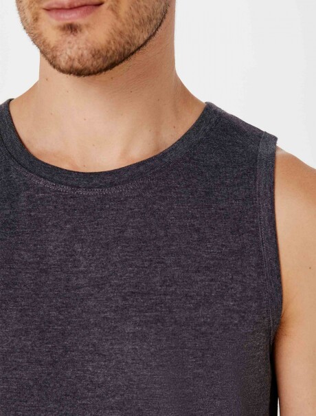MUSCULOSA BÁSICA MASCULINA GRIS OSCURO