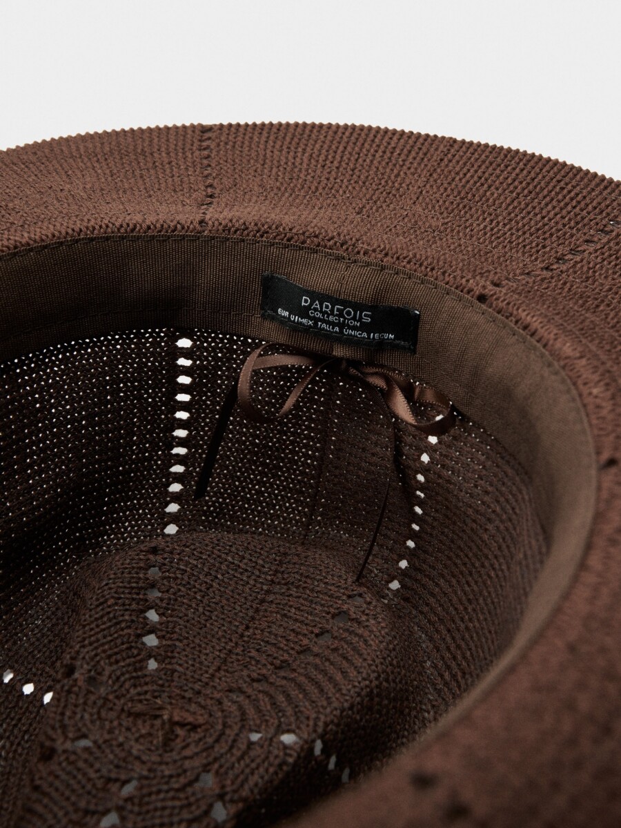 Sombrero De Punto Con Detalle De Cuentas marron
