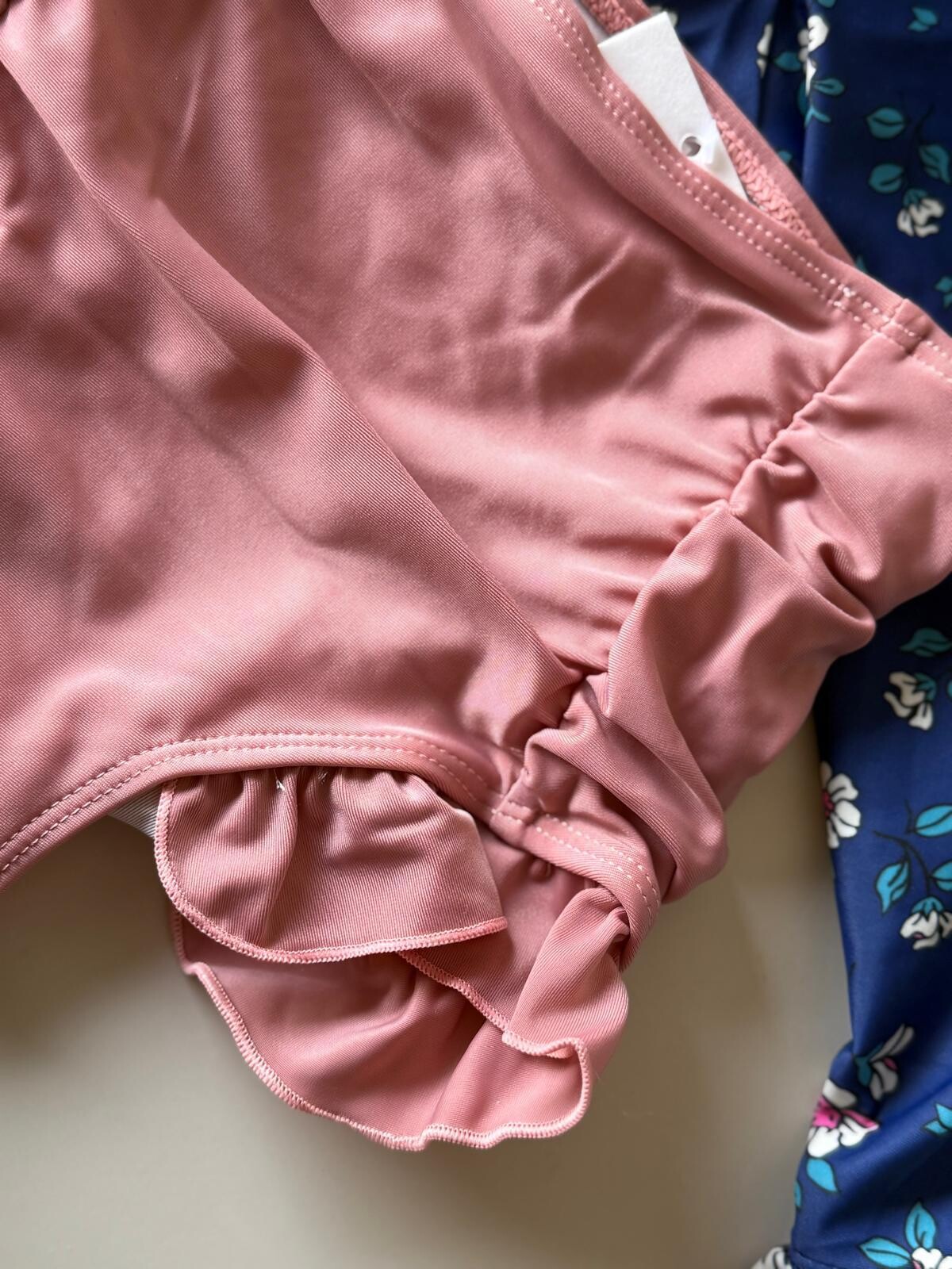 Traje de baño Remera y bombacha (UV UPF 50+) Traje de baño Remera y bombacha (UV UPF 50+)