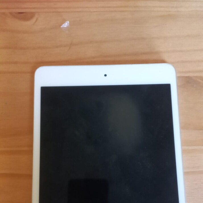 iPad Mini 4 16GB - Silver iPad Mini 4 16GB - Silver