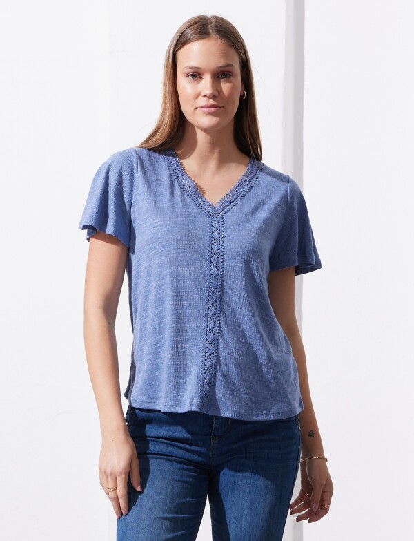 Remera Crochet AZUL
