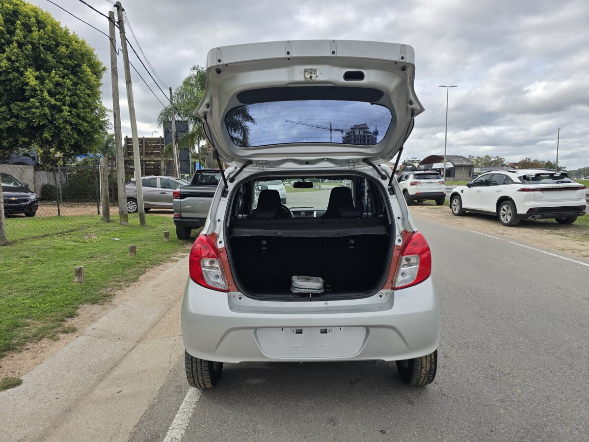 Suzuki Celerio GL 2020 EXCELENTE ESTADO!| Permuta / Financia Suzuki Celerio GL 2020 EXCELENTE ESTADO!| Permuta / Financia