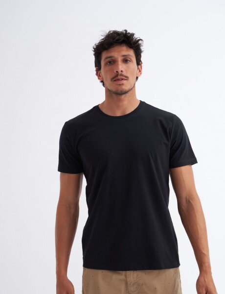 Remera básica Carpi Negro