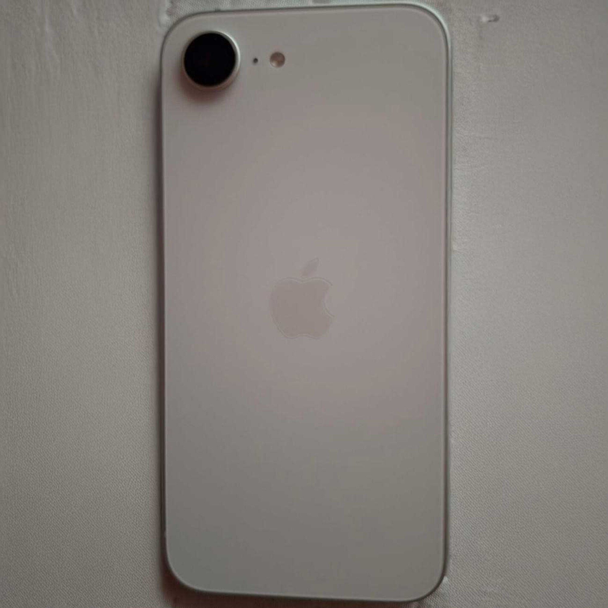 iPhone 16e 128GB - White — denuevo