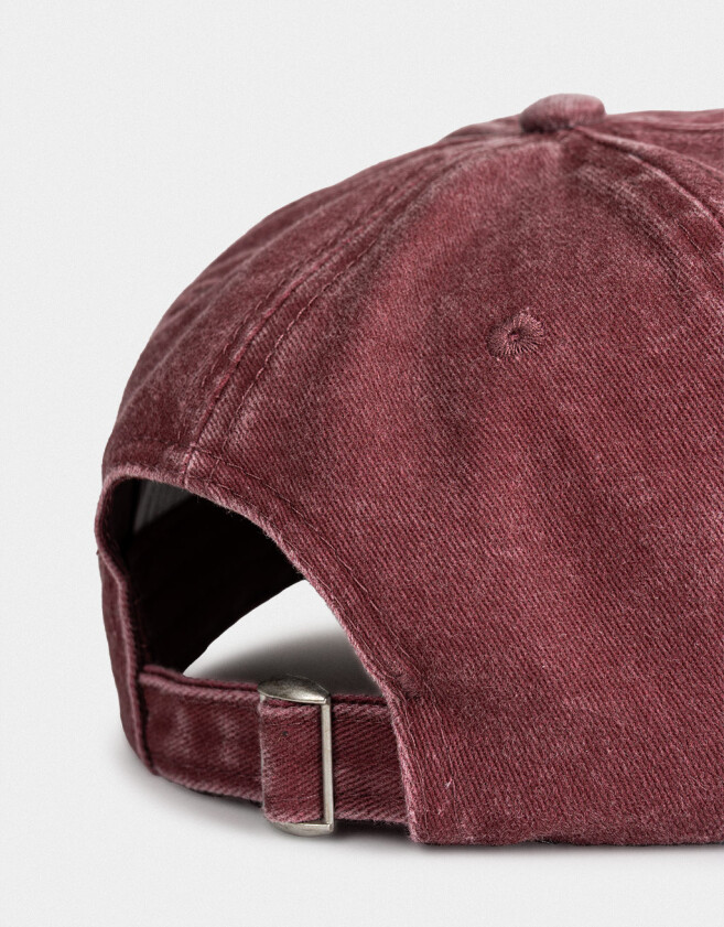 Caps Gorra Denim Efecto Lavado - Rojo Oscuro
