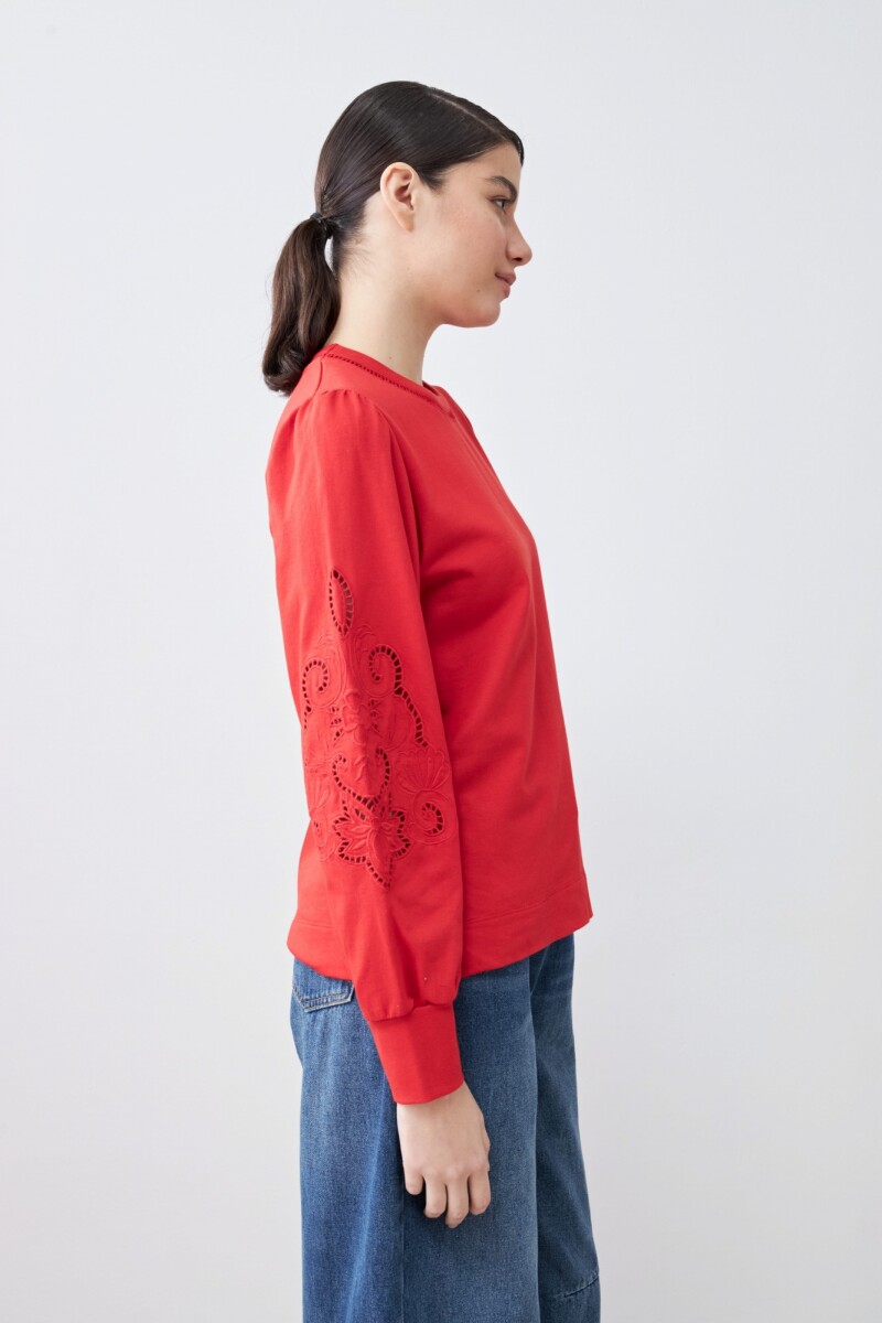 Sweatshirt con calados bordados rojo