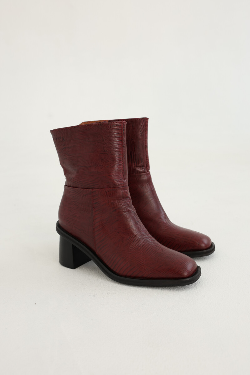 Bota Julia Short Bordeaux