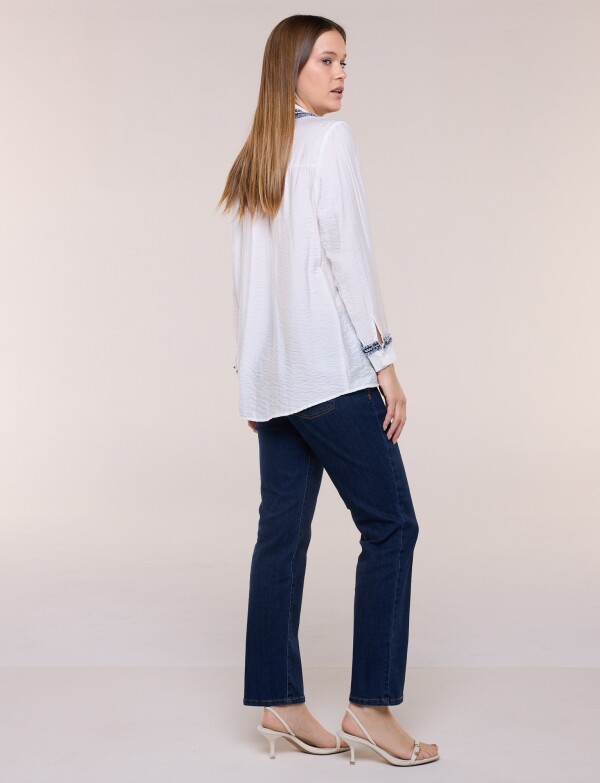 Camisa Con Bordado Desflecado CRUDO