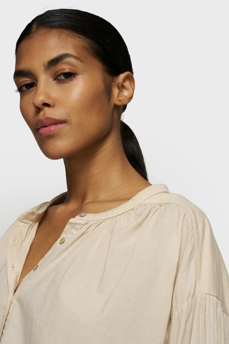FLOWY BLOUSE Beige