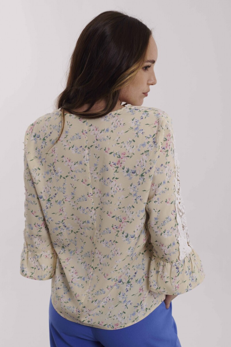 BLUSA NADIA ESTAMPADO FLORES ROSA