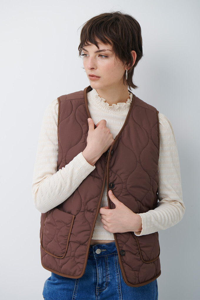 CHALECO FOREST MARRON