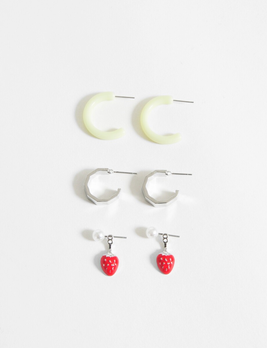 Set de aros dije frutilla - plateado 