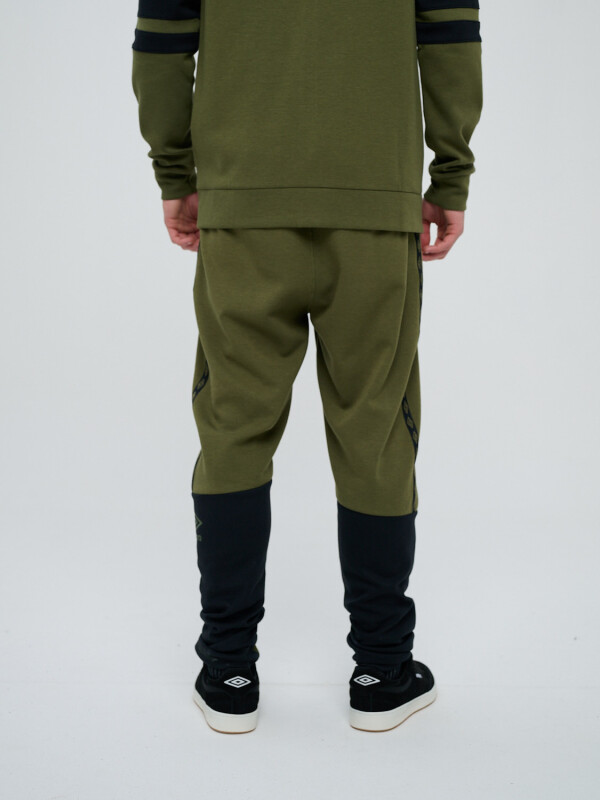 PANTALÓN JOGGER TERRACE Umbro Hombre 00v