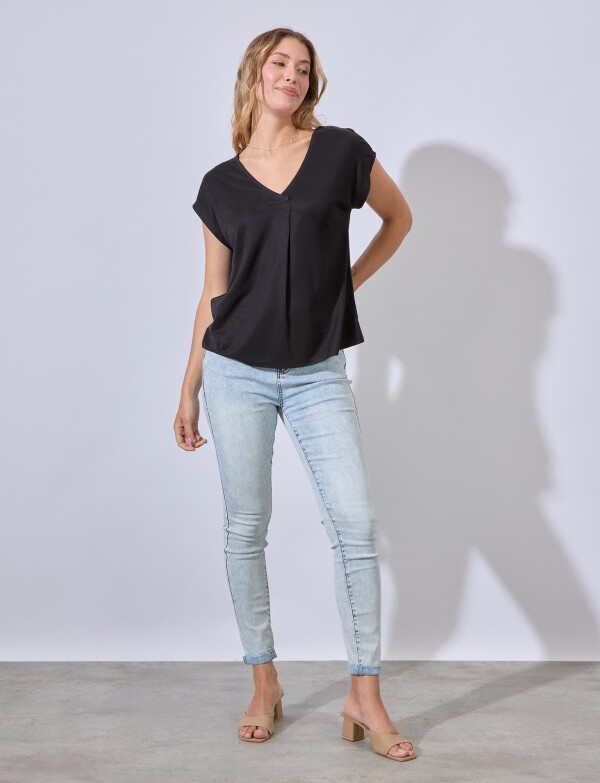 Blusa Esc V NEGRO