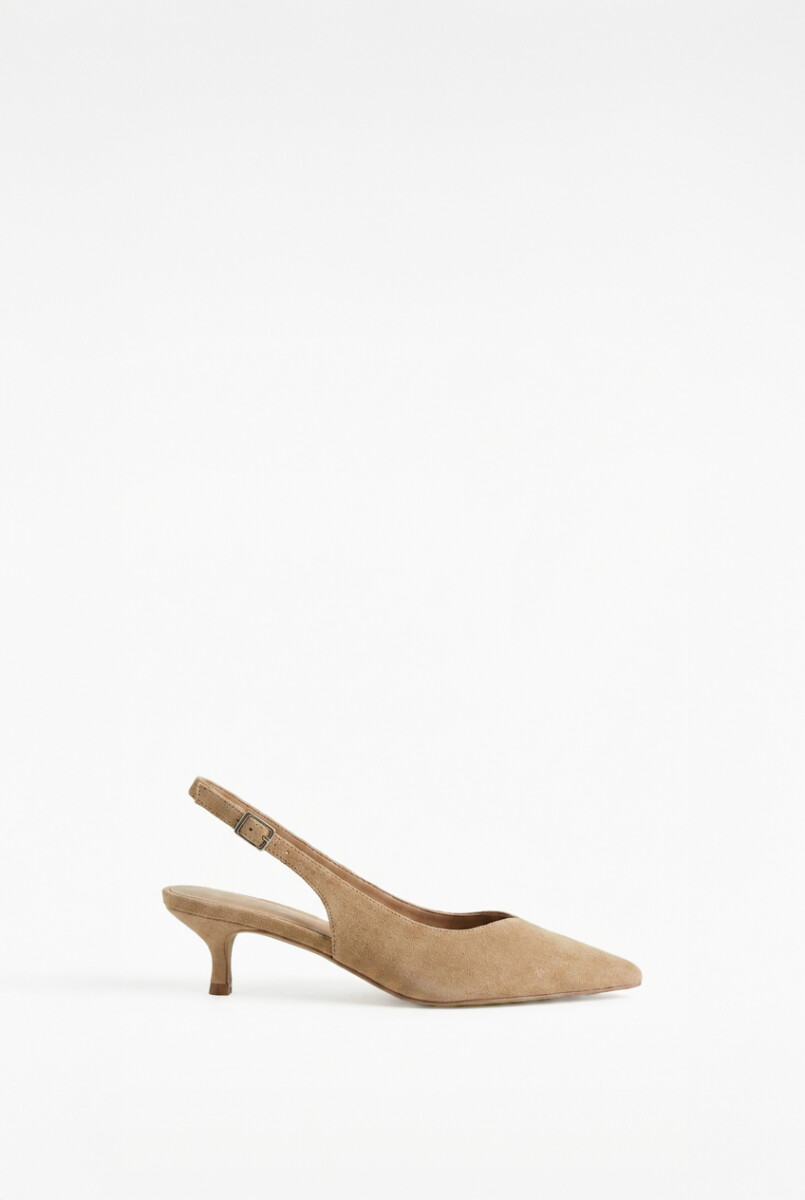 Zapato en punta simil gamuza - beige 