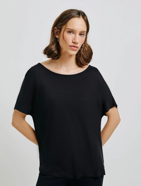 BLUSA BÁSICA DE VISCOSA NEGRO