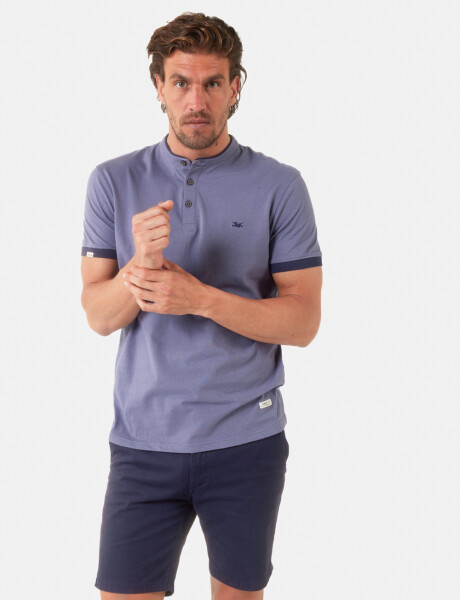 REMERA LISA CUELLO MAO Lila