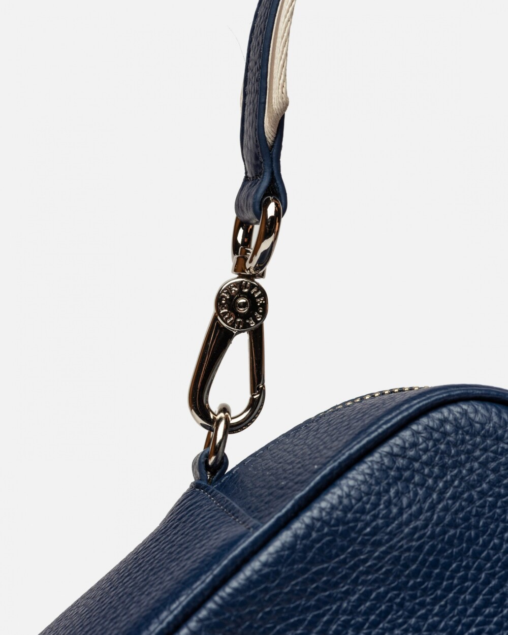Cartera de mano The Club en cuero graneado Marine Blue