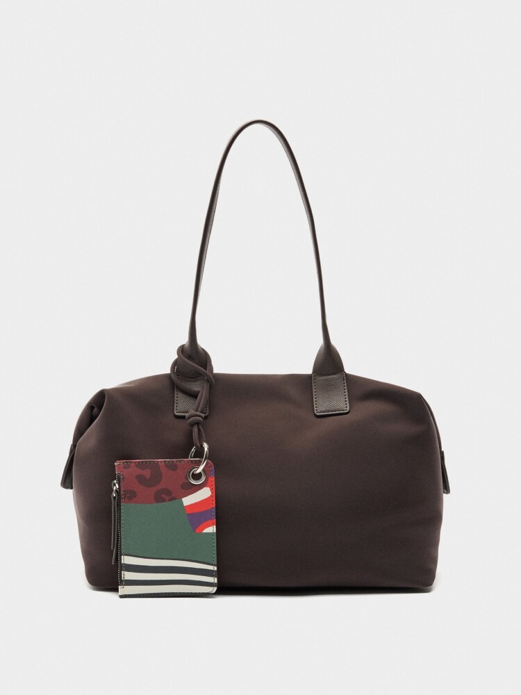 Bolso Shopper De Textura Suave Con Colgante marron