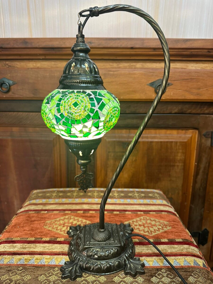 Lámpara vitraux de mesa cuello de cisne verde TM12 - Modelo 6 