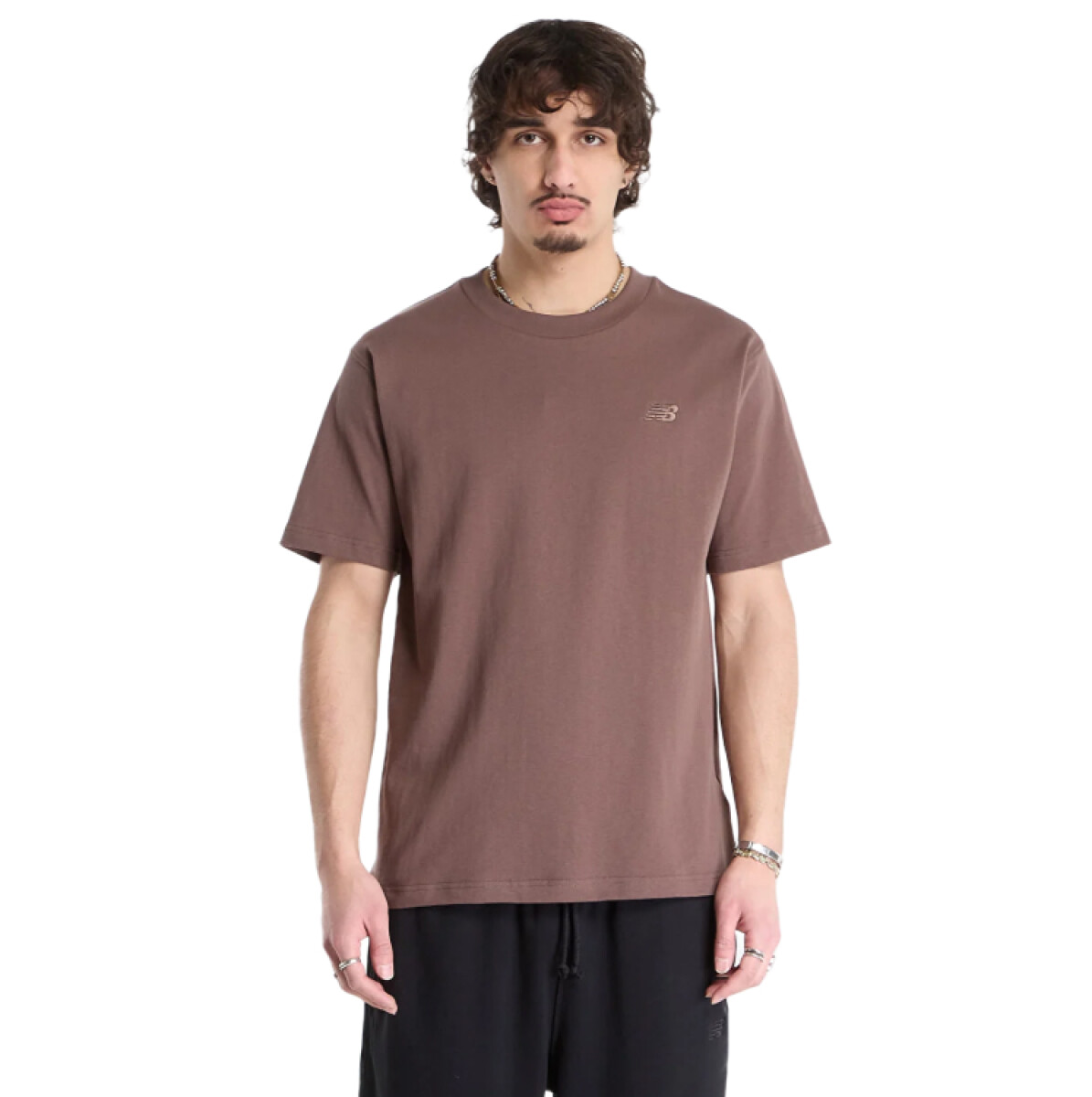 Remera New Balance Athletics - Marrón 