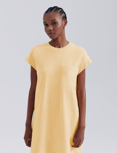 VESTIDO BÁSICO MANGA CORTA CON BOLSILLO AMARILLO