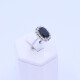 Anillo oro 18k blanco con zafiro azul oval y brillantes. Anillo oro 18k blanco con zafiro azul oval y brillantes.