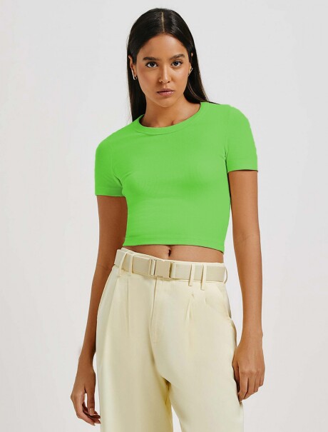 BLUSA CROPPED EN TELA ACANALADA VERDE LIMÓN