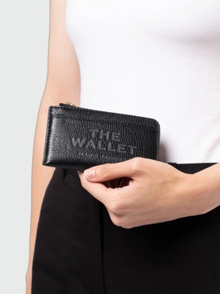 MARC JACOBS - THE TOP ZIP MULTI WALLET 001