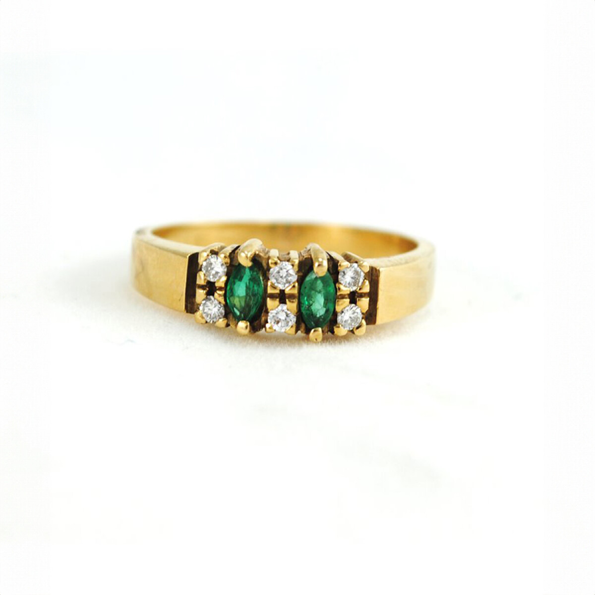 Anillo Oro 18K Con Esmeralda Y Brillantes 