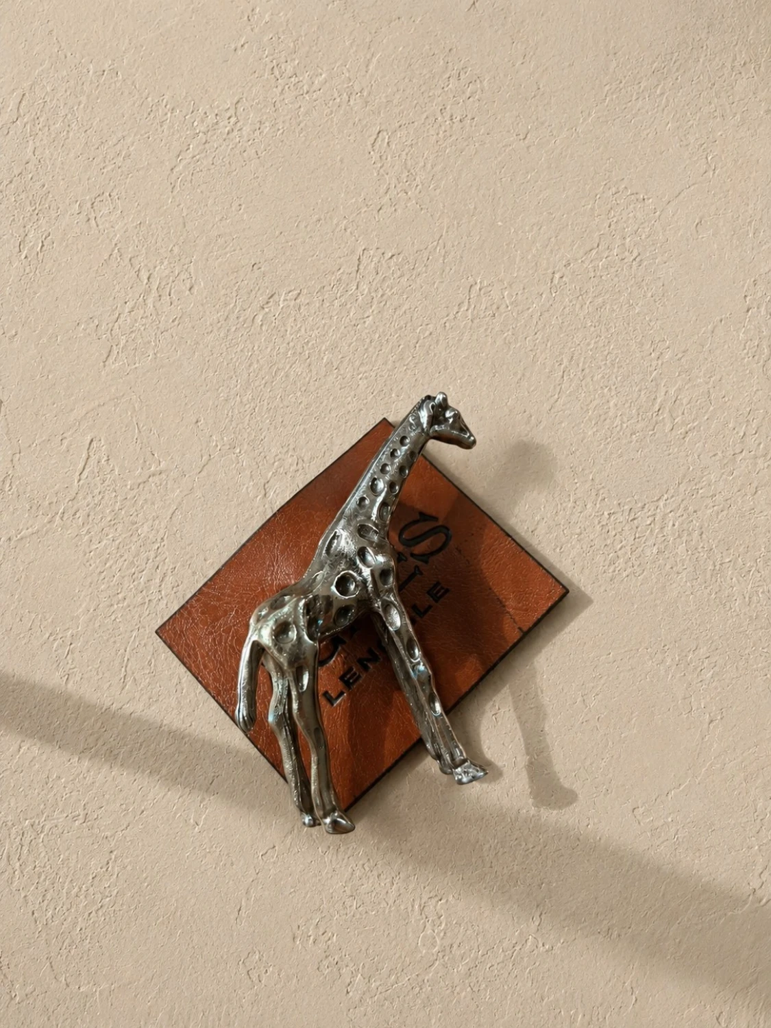 Giraffe Pin