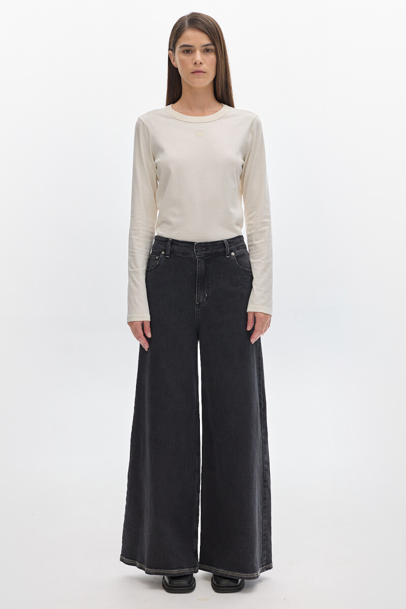 Jean Wild Solid Black