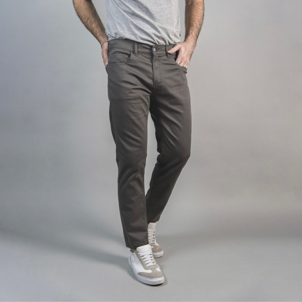 Pantalón 5 bolsillos - GRIS 