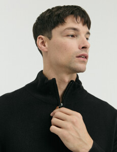 470415 REMERA HARRINGTON LABEL Negro