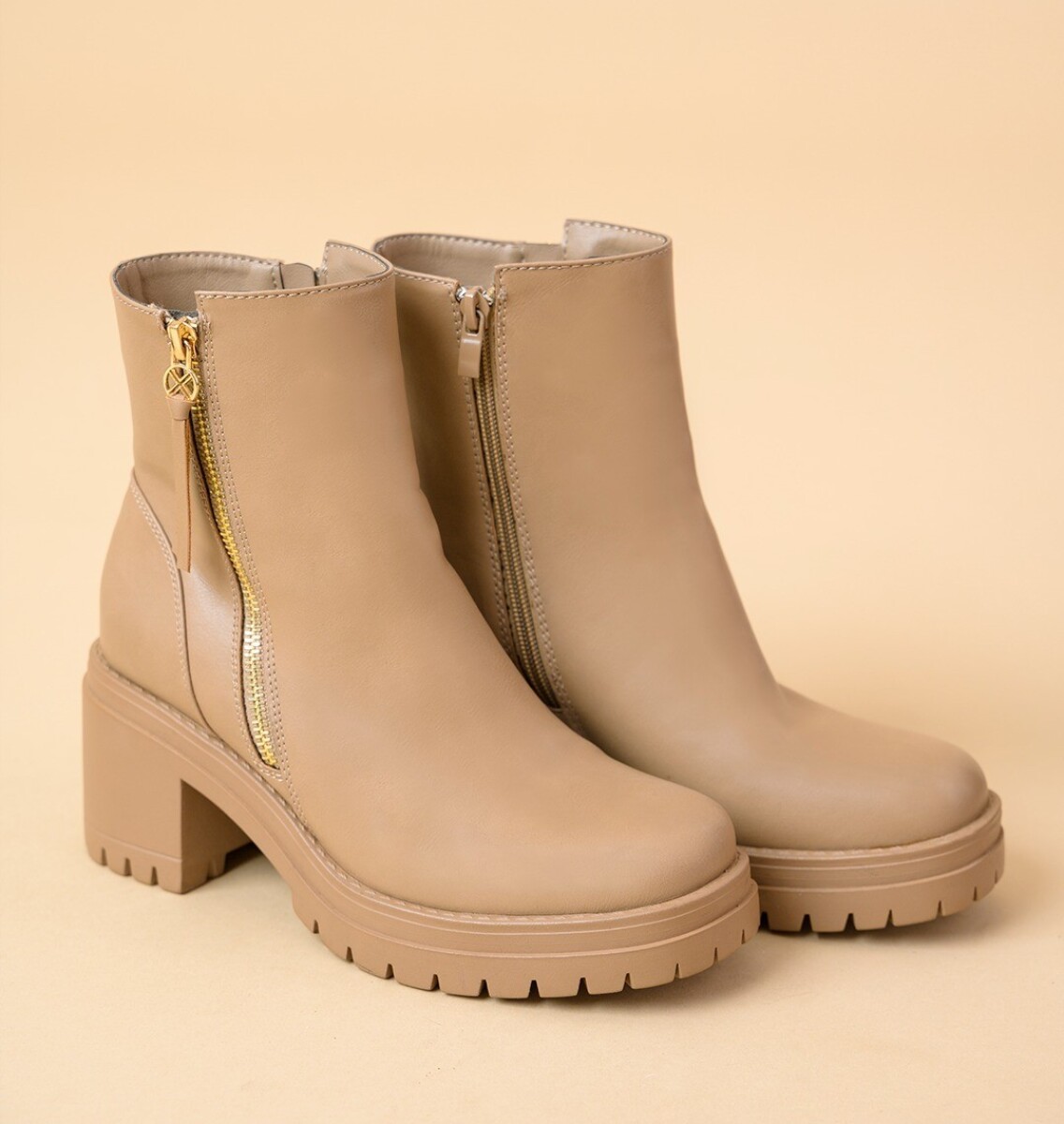 Bota Eco Cuero. 