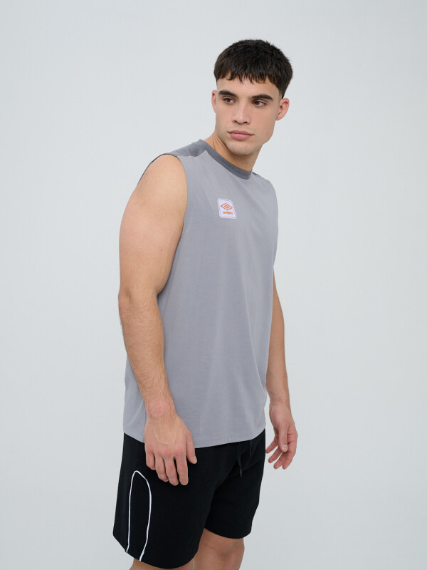 REMERA SIN MANGAS MIXTAPE Umbro Hombre 005