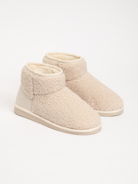 Pantubota de sherpa Crudo