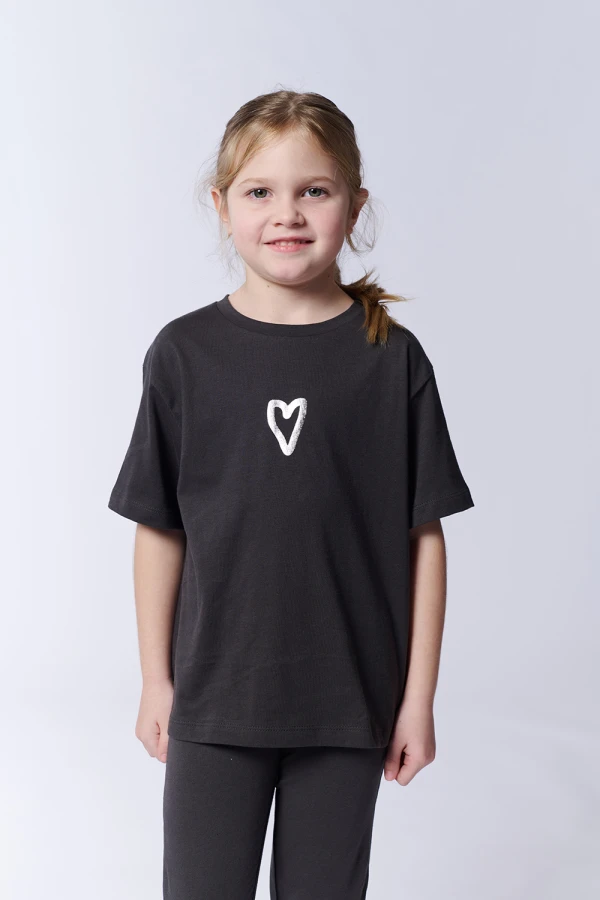 Remera manga corta estampa Corazón Gris Oscuro