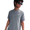 Remera Nike Club de Hombre Gris