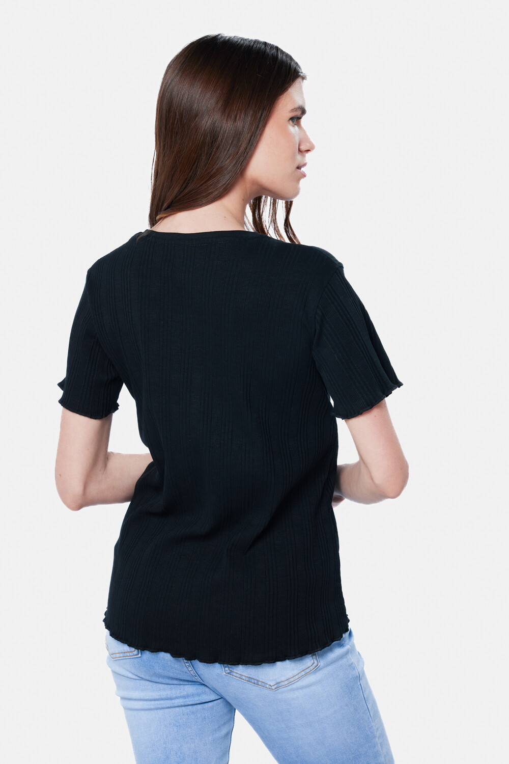 REMERA RIB CON BOTONES Negro