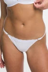 Colaless Abril Blanco