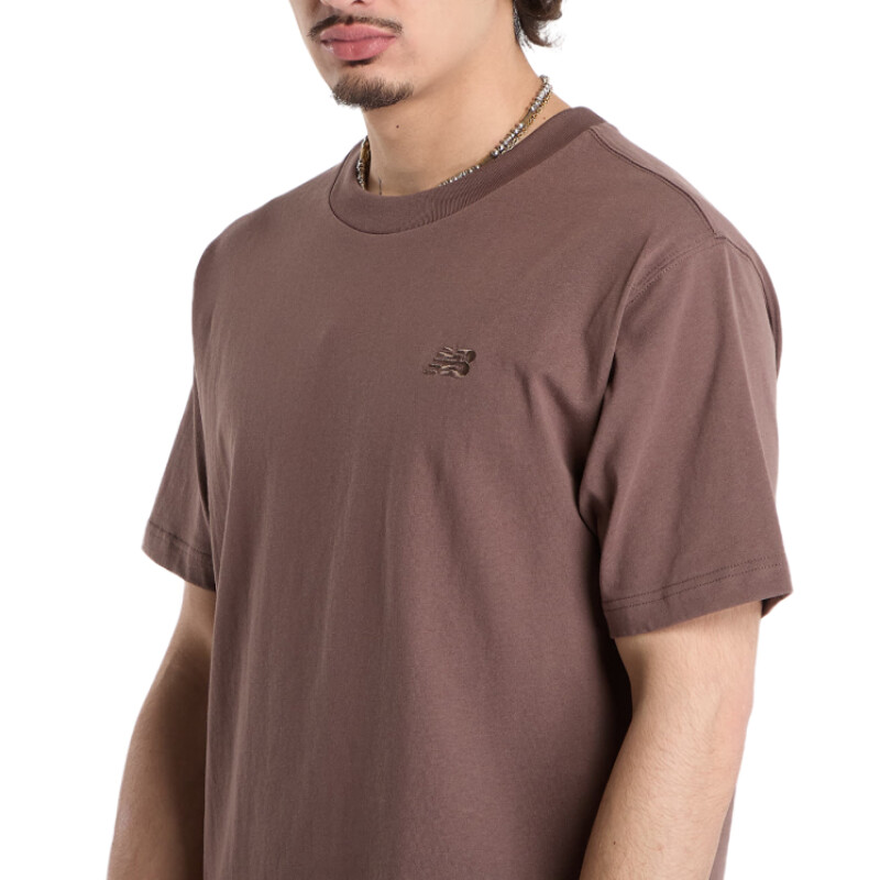 Remera New Balance Athletics - Marrón Remera New Balance Athletics - Marrón