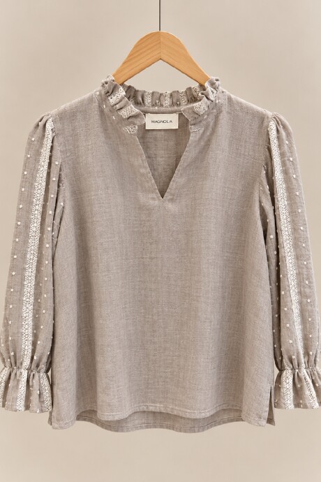 Blusa Copenhague Combinada Broderie Tostado