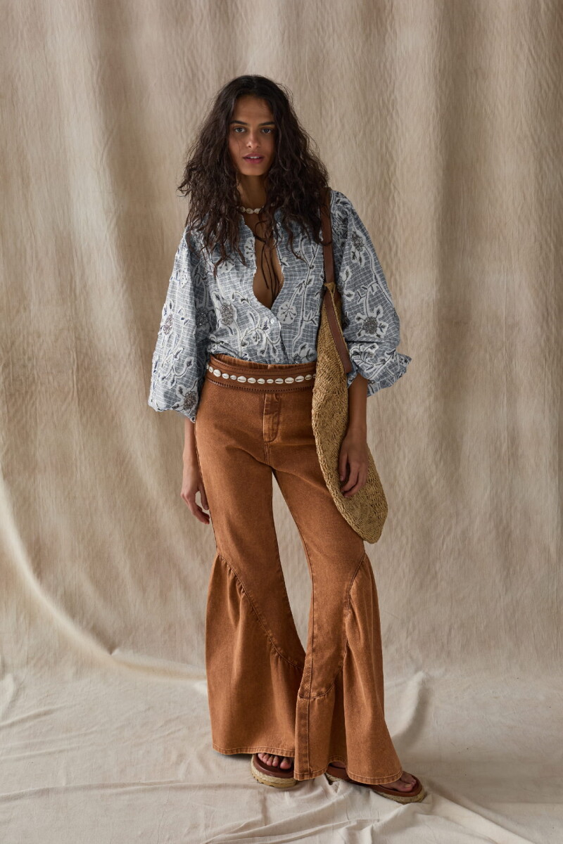 Pantalón en Denim Gypsy Caramel
