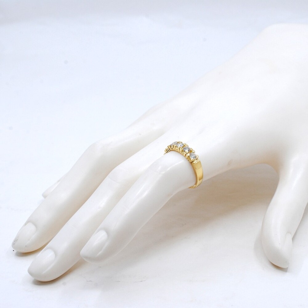 Anillo en oro 18k con brillantes Anillo en oro 18k con brillantes