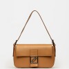 Cartera al hombro Signature en cuero graneado Cuoio
