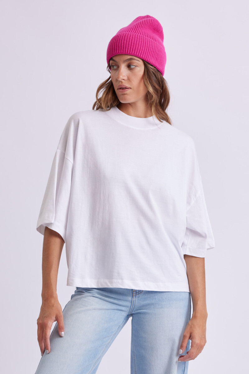 Remera 3/4 Cuello Alto Blanca