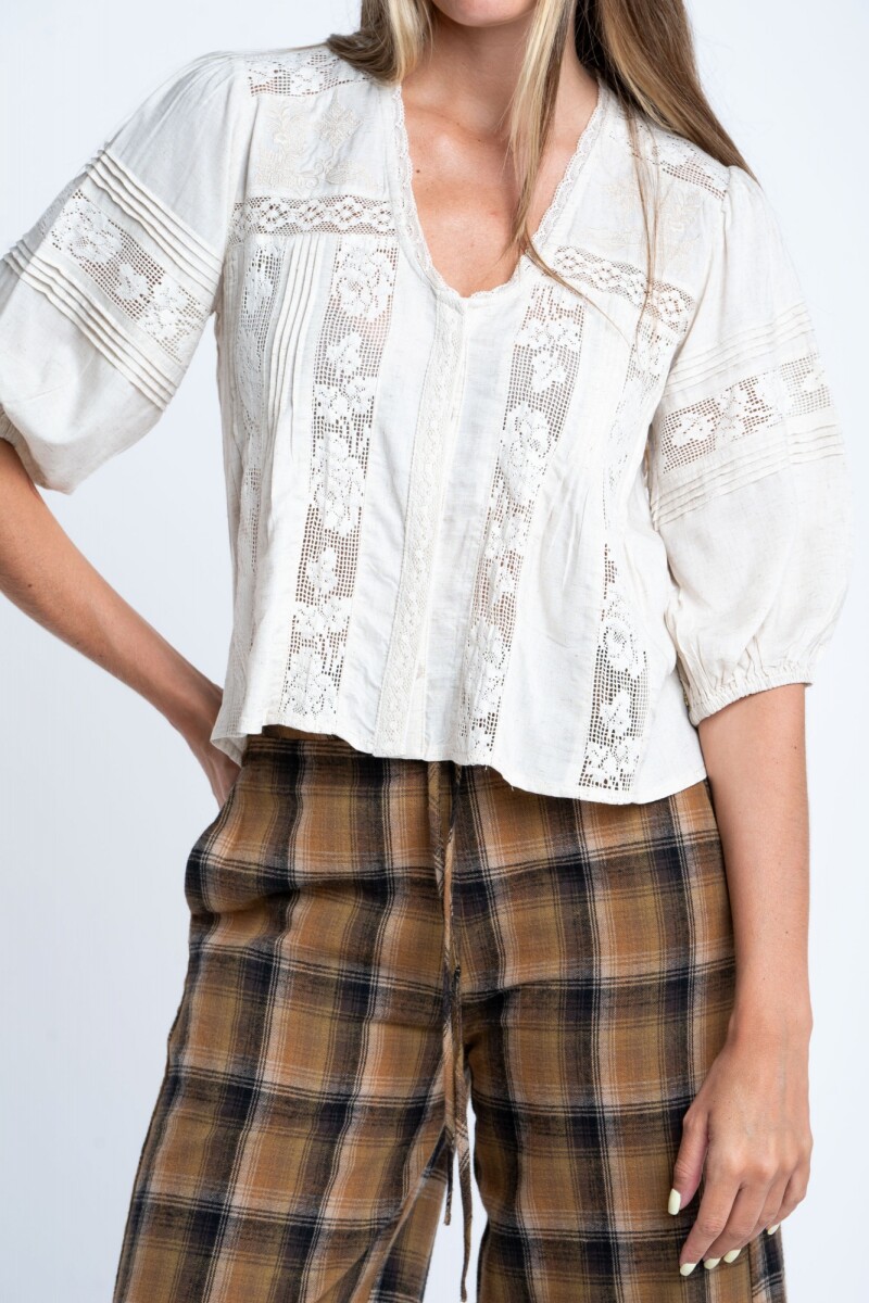 Blusa Encaje Nacar