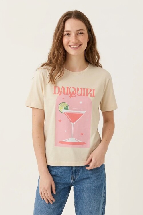 Remera m/c estampada Daiquiri BEIGE